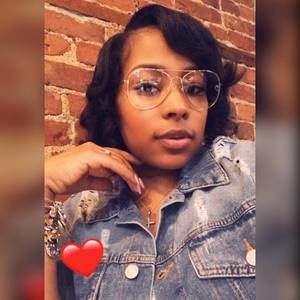 Meet your Posher, Donesha